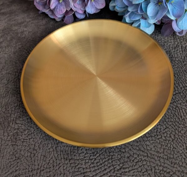 Dekoratyvinis auksinis metalinis padėklas (20 cm)