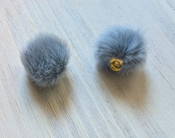 Dekoratyviniai pūkuoti kamuoliukai (2vnt).