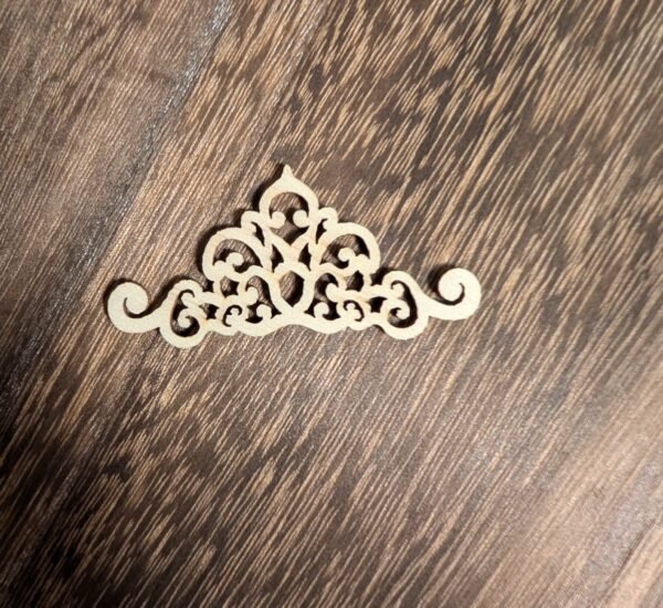 Dekoratyvinis medinis ornamentas