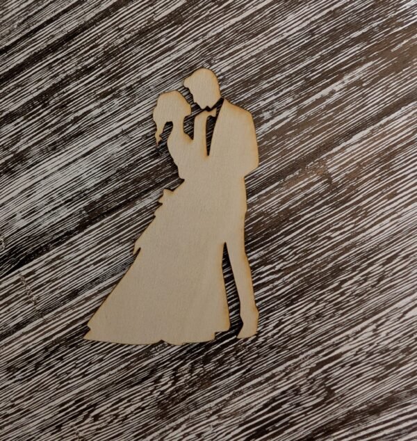 Mediniai vestuviniai siluetai