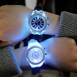 284bdebbf64837474637e86b58a69235 LED šviečiantis laikrodis