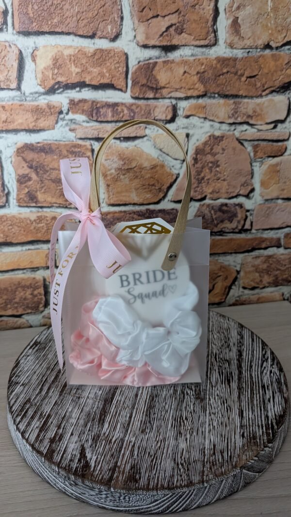 Satininės gumytės Bride Squad – rinkinys