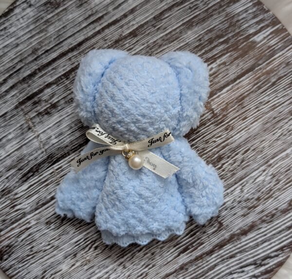 Šluostė meškutis su kaspinu ir perliuku