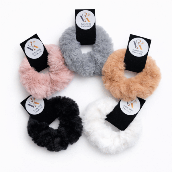 Pūkuota plaukų gumytė