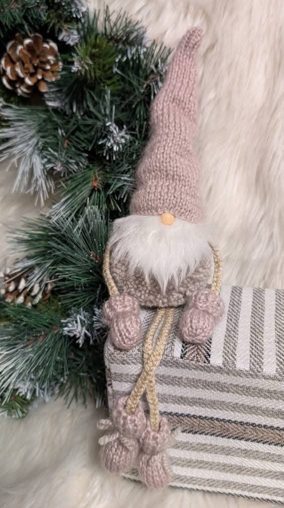 Rankų darbo kalėdiniai nykštukai