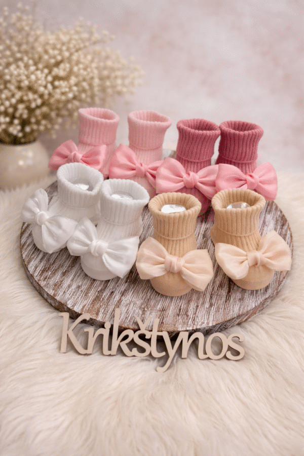 Medvilninės kūdikių kojinytės krikštynoms su kaspinėliu