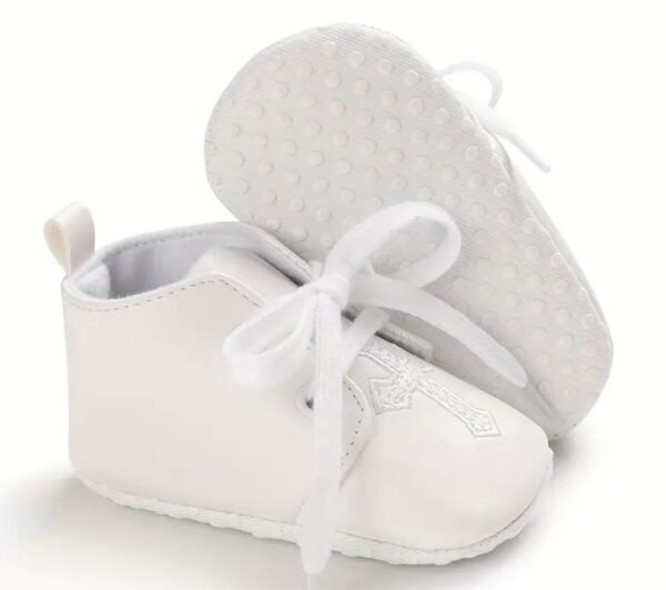 Krikšto batukai su kryželiu