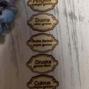 Medinės etiketės su užrašais