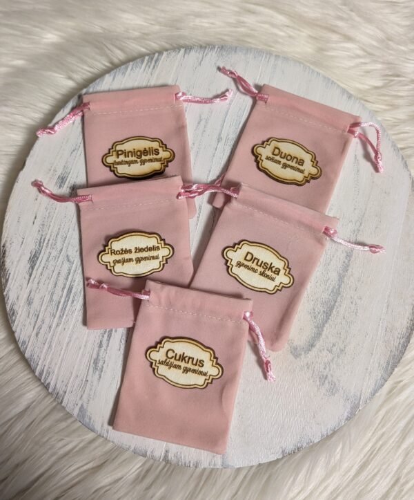 Aksominiai maišeliai