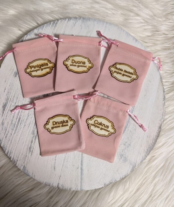 Aksominiai maišeliai