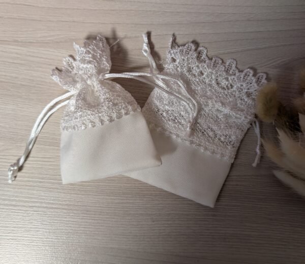 Krikštynų maišelis su nėriniais