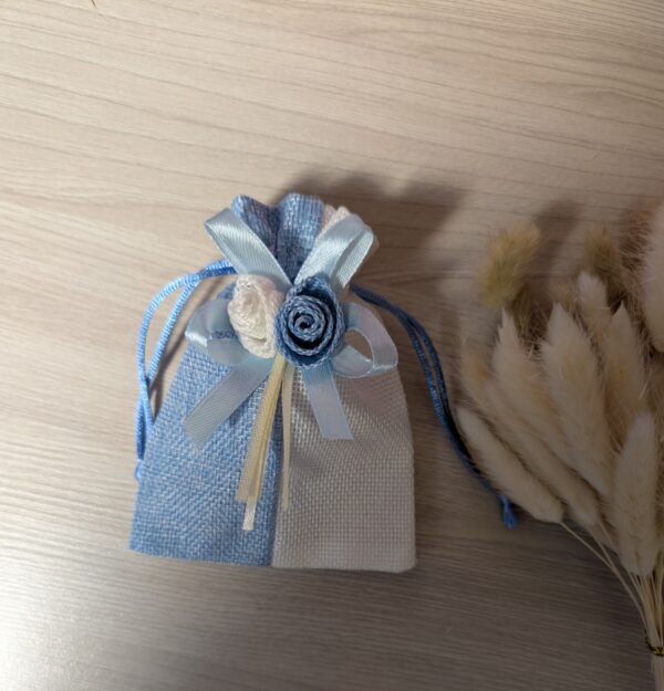 Dekoruotas krikštynų maišelis su rožytėmis