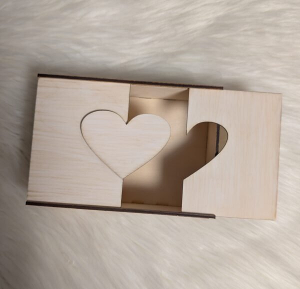 Medinė dovanų dėžutė