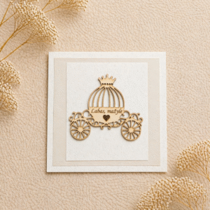 Rankų darbo atvirukas su karieta