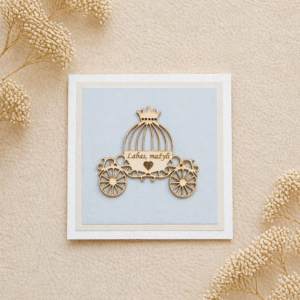 Rankų darbo atvirukas su karieta