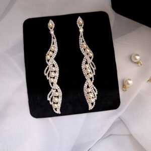 PXL_20260316_083512557.RAW-01.COVER Elegantiški perlų auskarai