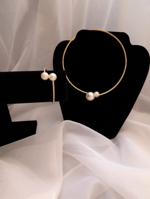 Elegantiškas perlų papuošalų rinkinys