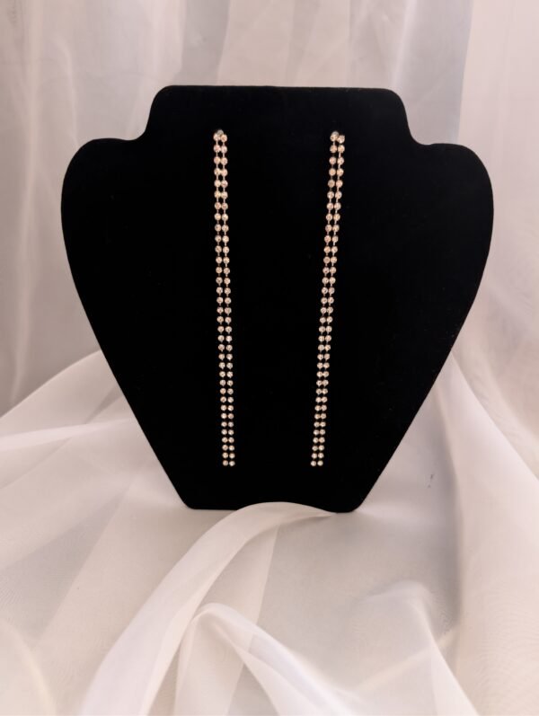 Ilgi elegantiški auskarai su kristalais