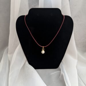 Rankų darbo perlų pakabukas