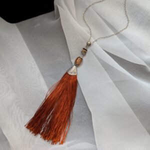 PXL_20260317_080712284.RAW-01.COVER Kaklo pakabukas su kutu ir karoliuku akcentu