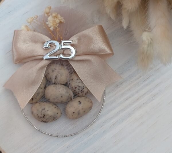 Rankų darbo dovanėlės svečiams su personalizacija