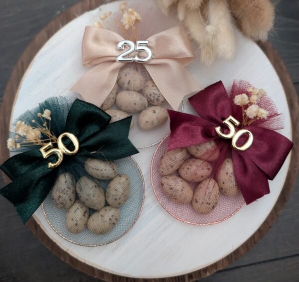 Rankų darbo dovanėlės svečiams su personalizacija