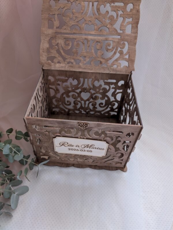 Rankų darbo medinė dėžutė vokeliams / pinigams