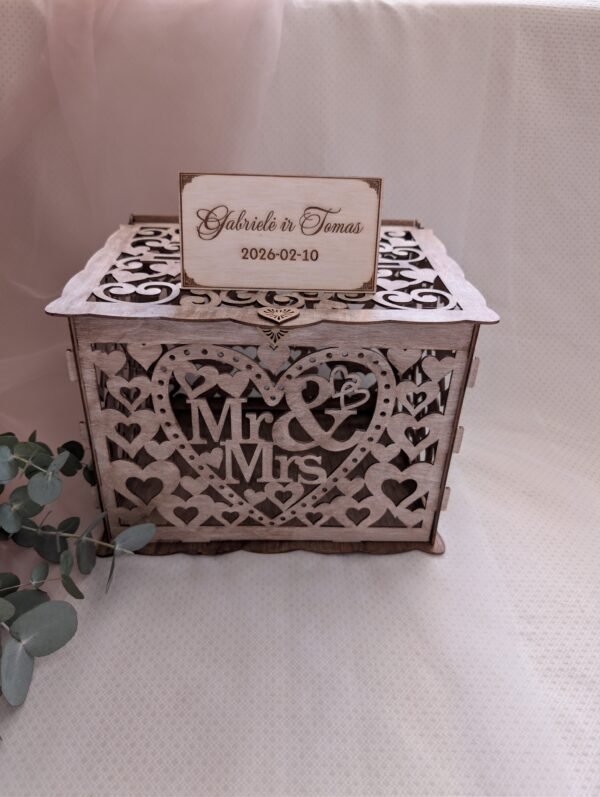 Rankų darbo medinė dėžutė vokeliams / pinigams