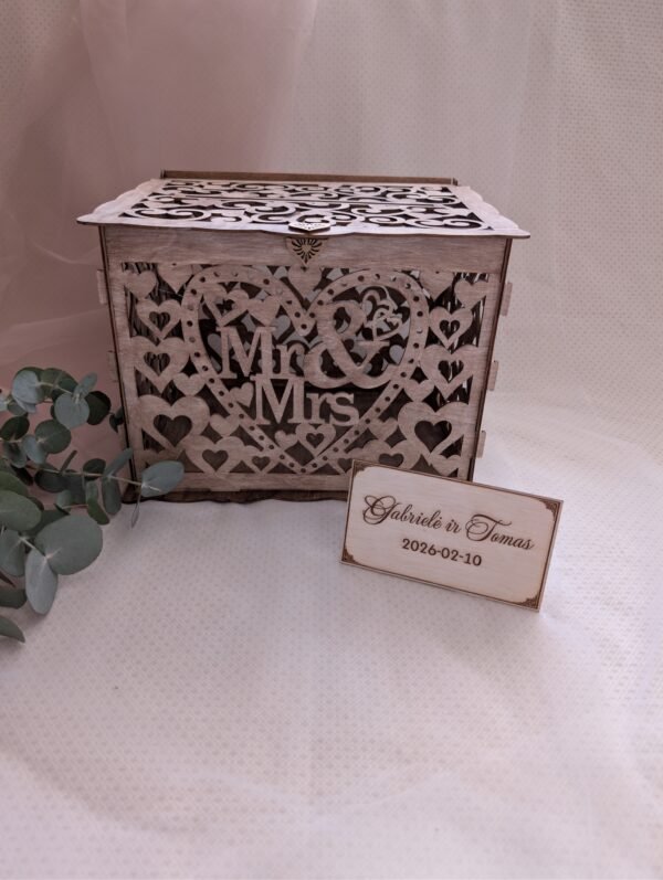 Rankų darbo medinė dėžutė vokeliams / pinigams