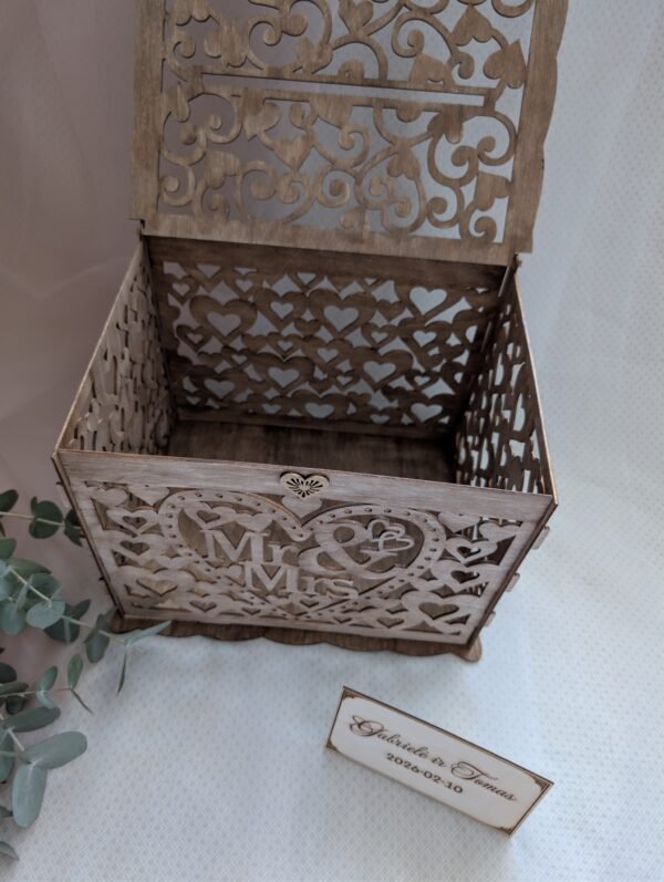 Rankų darbo medinė dėžutė vokeliams / pinigams