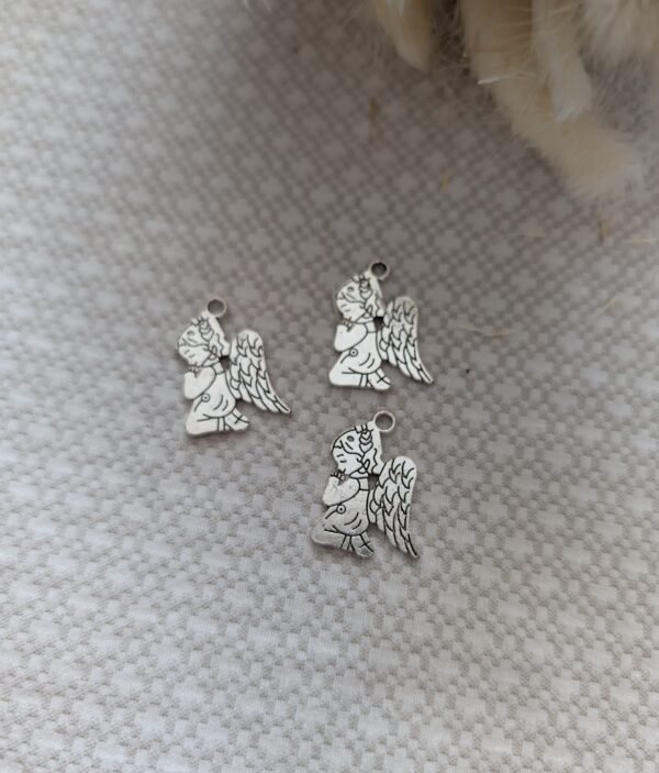 Pakabukas angeliukas