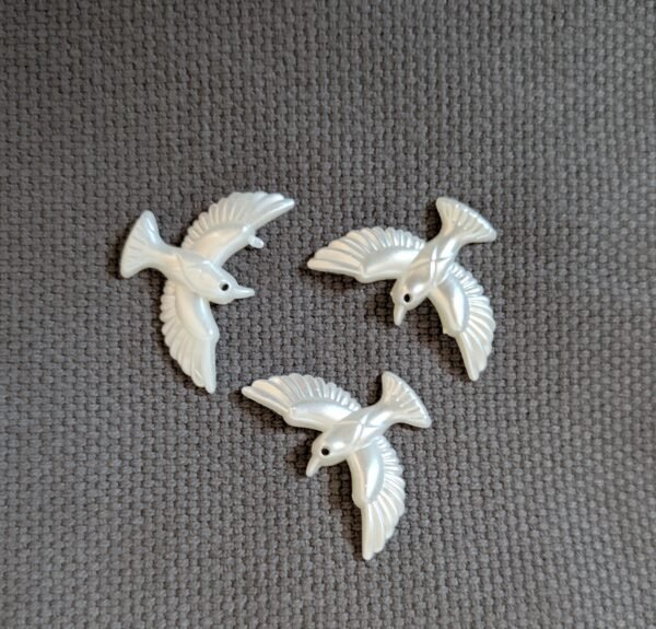 Balandžio formos dekoratyvinė detalė