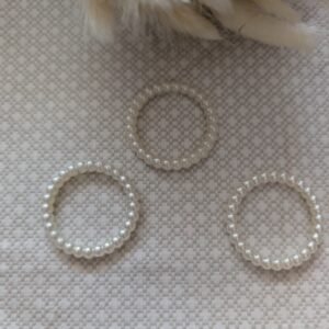 Perlų dekoratyvinis žiedas (3.5 cm)