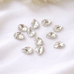 Lašo formos dekoratyviniai kristalai