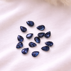 Lašo formos dekoratyviniai kristalai