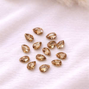 Lašo formos dekoratyviniai kristalai