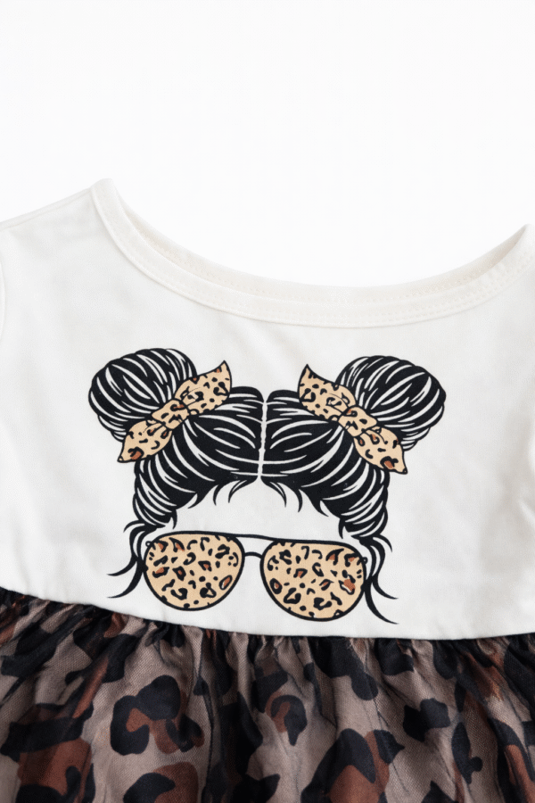 Suknelė su leopardo sijonėliu