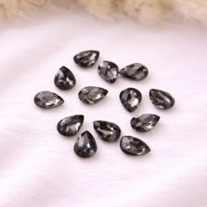 Lašo formos dekoratyviniai kristalai