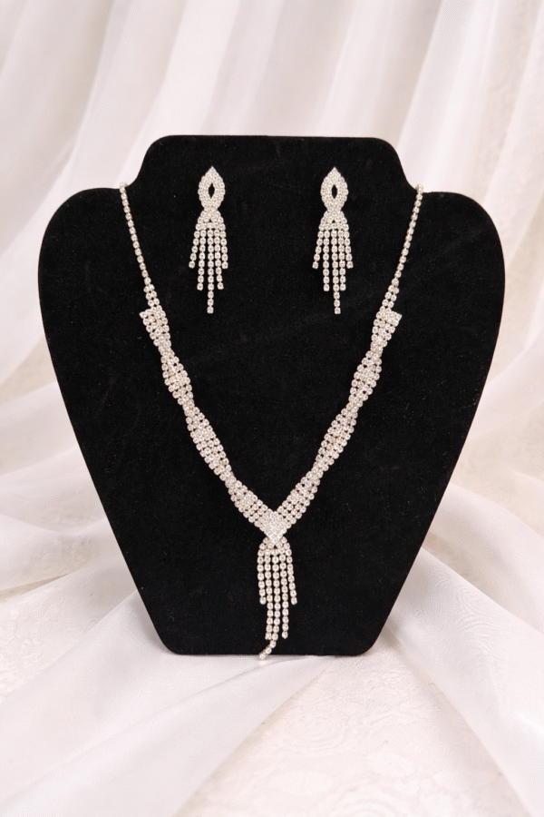 Prabangus papuošalų rinkinys su kristalais