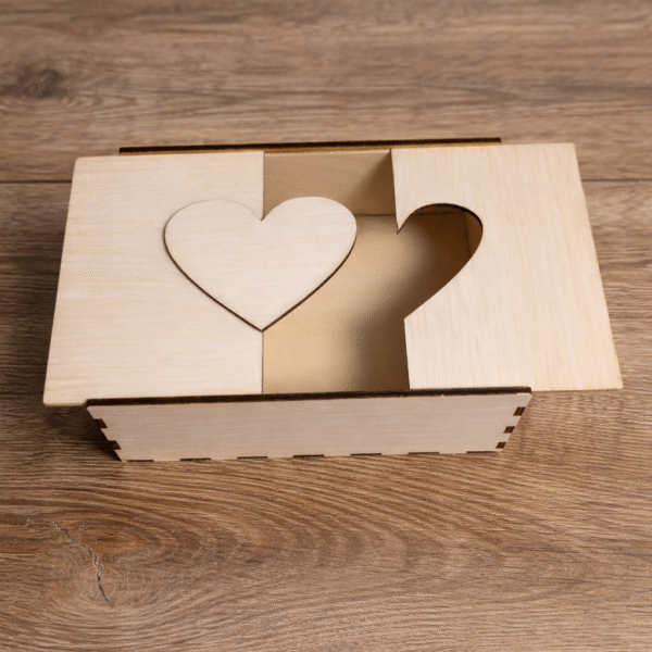 Medinė dovanų dėžutė