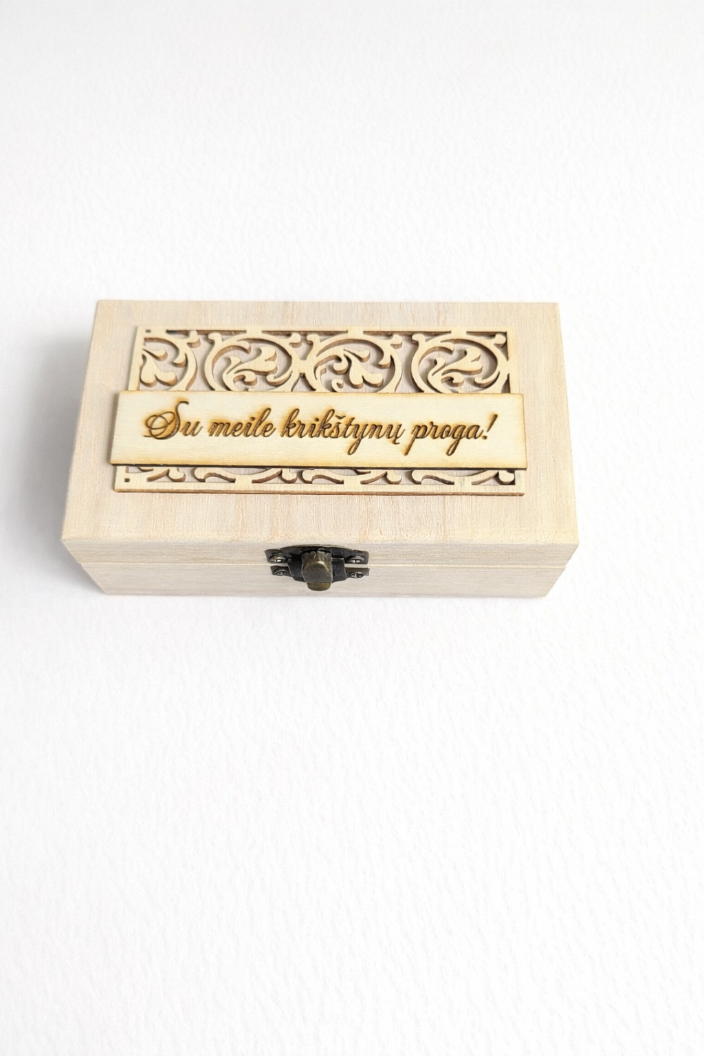 Medinė pinigų dėžutė