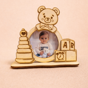 Rankų darbo medinis rėmelis su nuotrauka